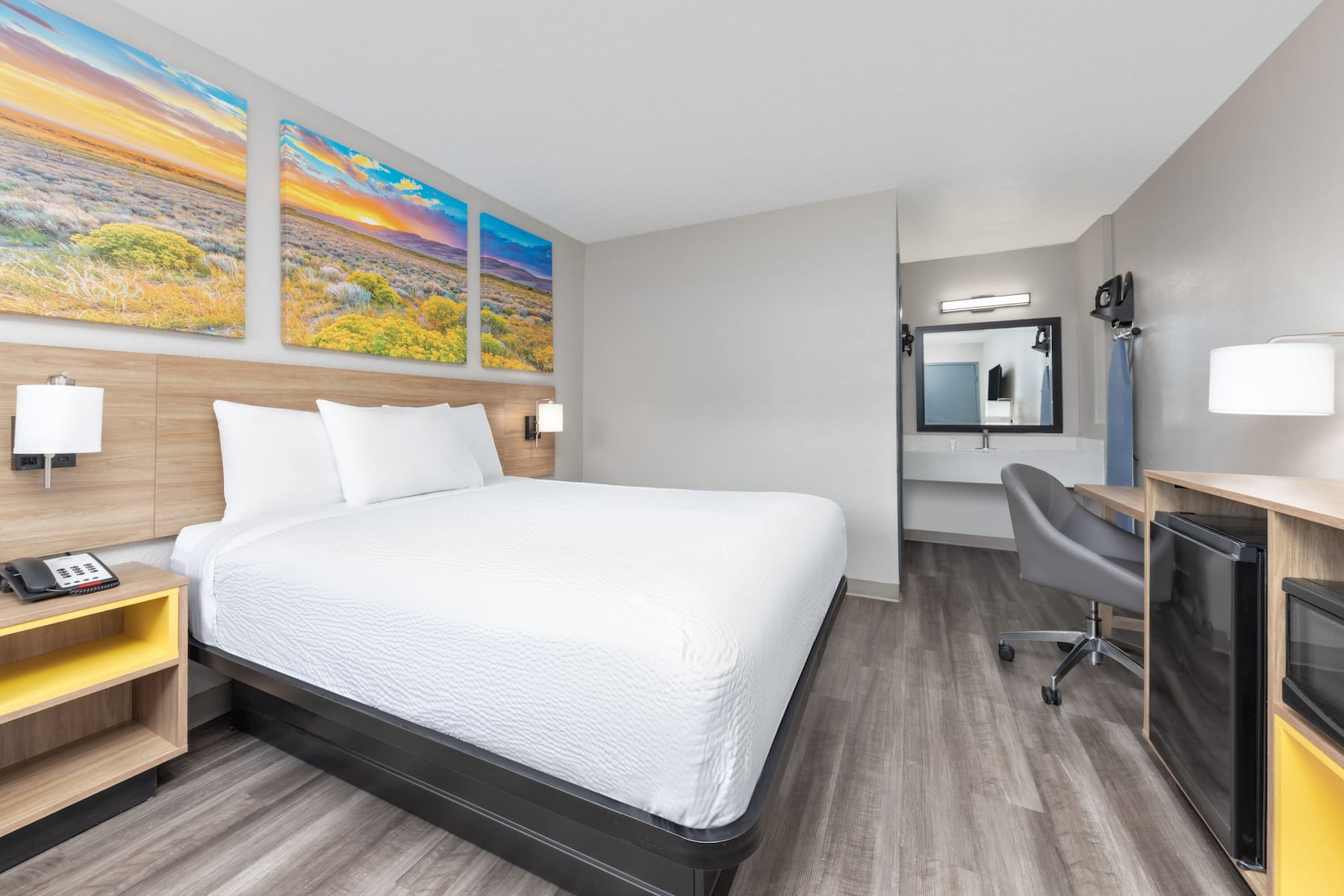 Attractive Room With King Bed Attractive Room With King Bed